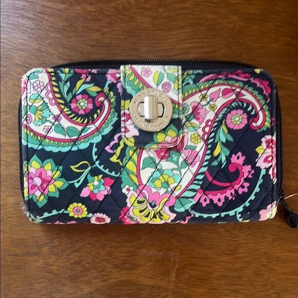 Vera Bradley Weekender Bundle with Wallet - Picture 11 of 14